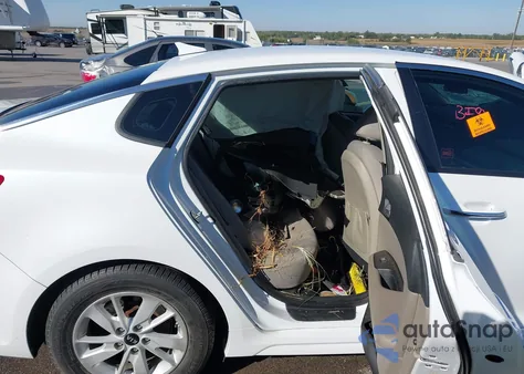 2018 Kia Optima Lx z USA, uszkodzony, nr VIN 5XXGT4L34JG212869